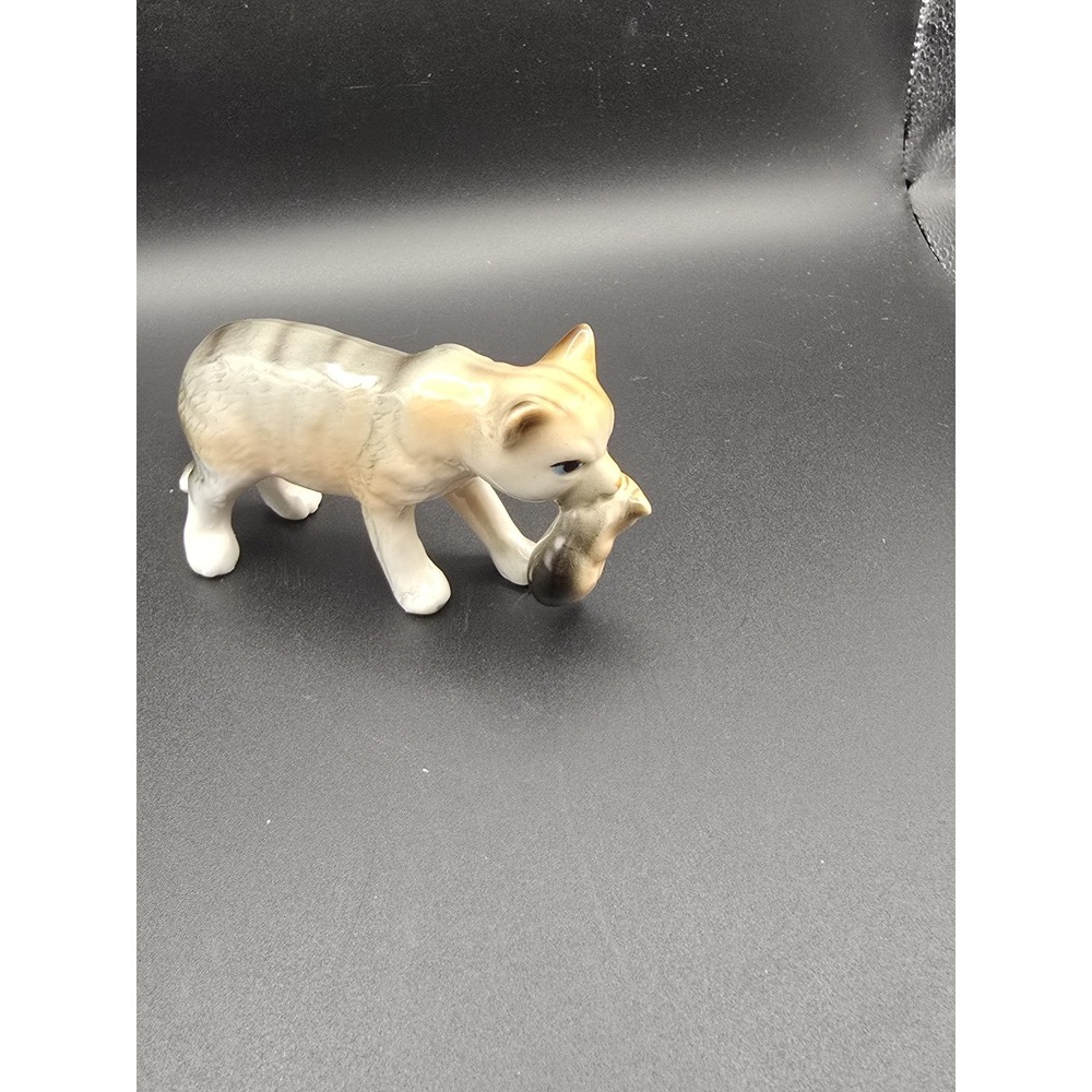 Vintage Mommy Cat Holding Kitty By The Mouth Trinket